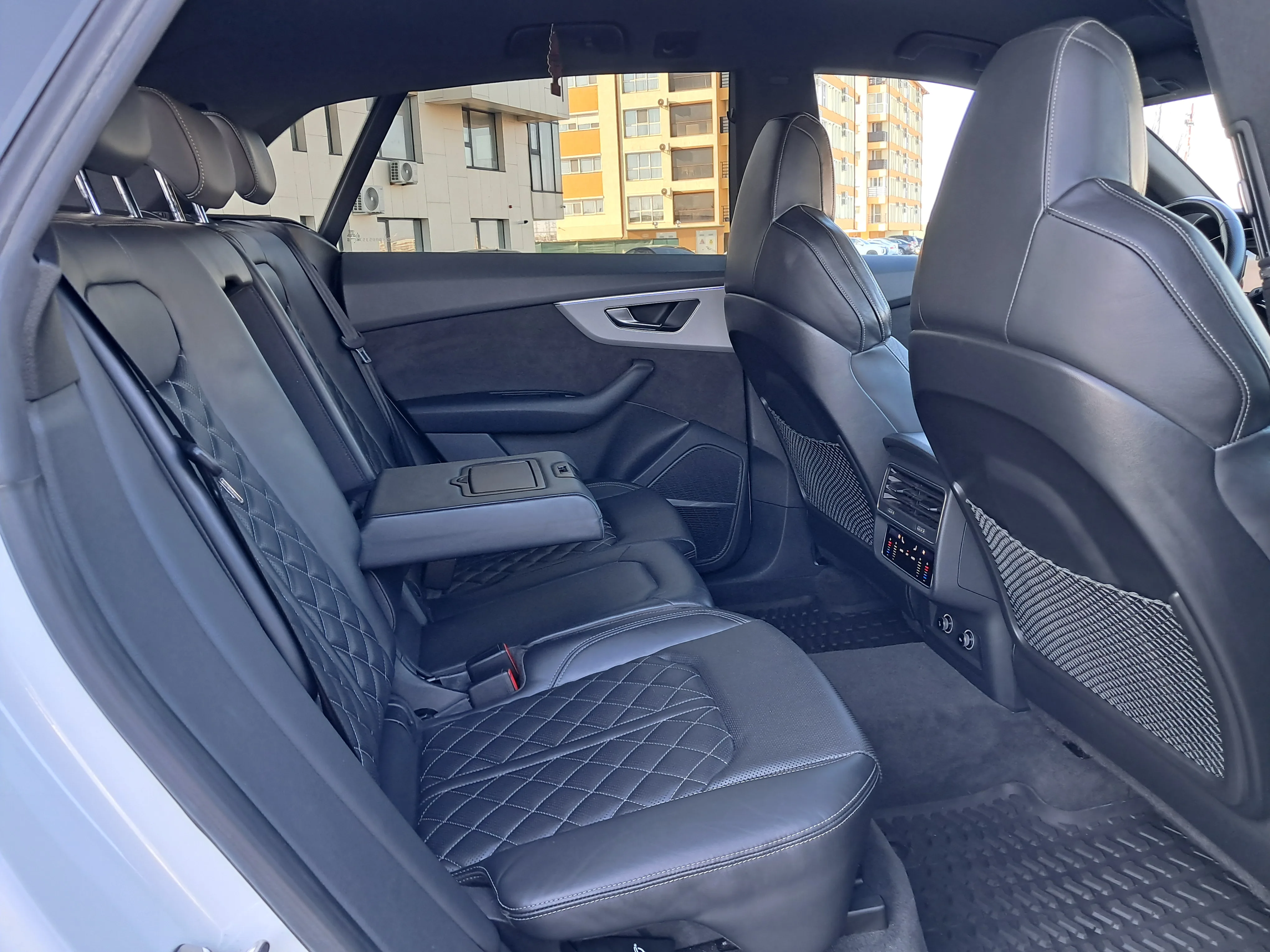 Poza 4 Audi Q8 2019, Hibrid, 286 CP, 4x4, Constanța