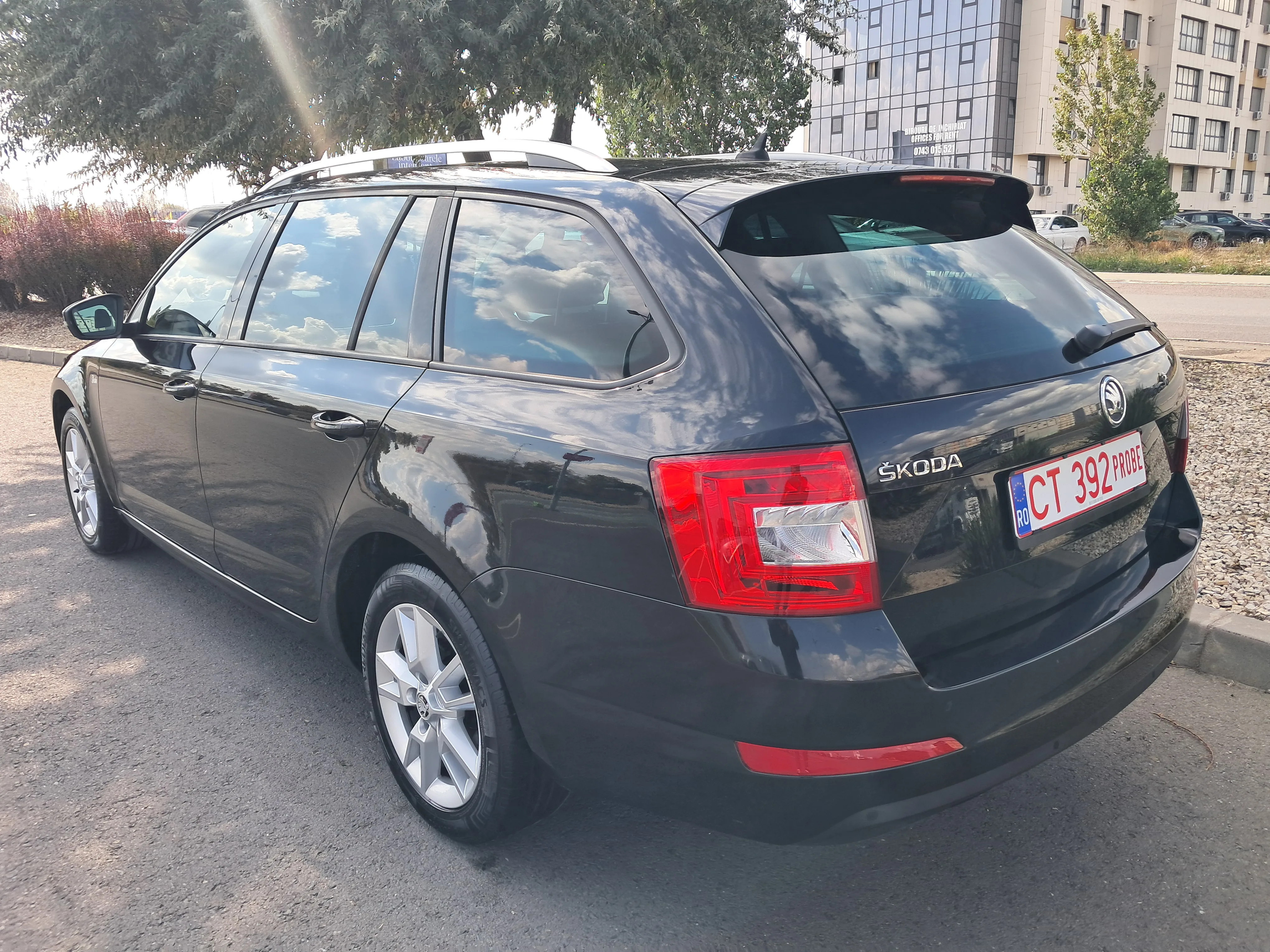 Škoda Octavia Combi - Stare Bună, Ideală pentru Familie!