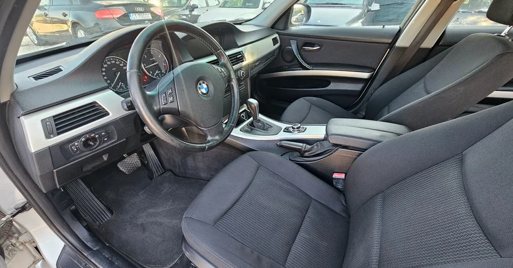 Poza 10 BMW Seria 3 318d Aut. Blue Performance Modern Line